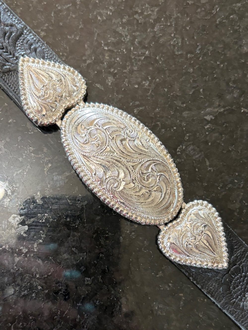 Vintage 90s 3-D DDD Black Leather Silver Heart Concho Western Belt - Picture 11 of 17